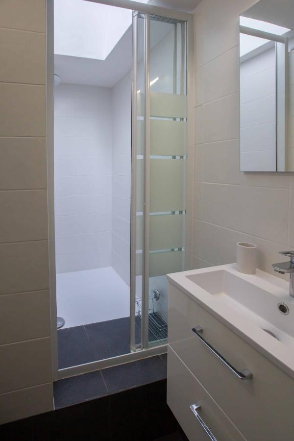 Modern Apartement In The City Center. Poissy Exterior photo